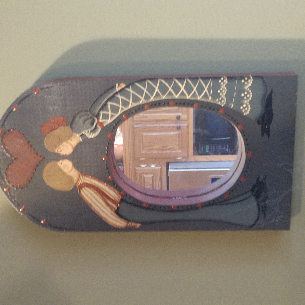 Accent Mirror